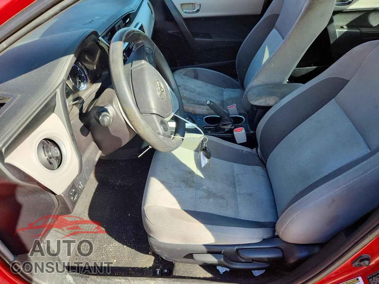 TOYOTA COROLLA 2019 - 2T1BURHEXKC126845