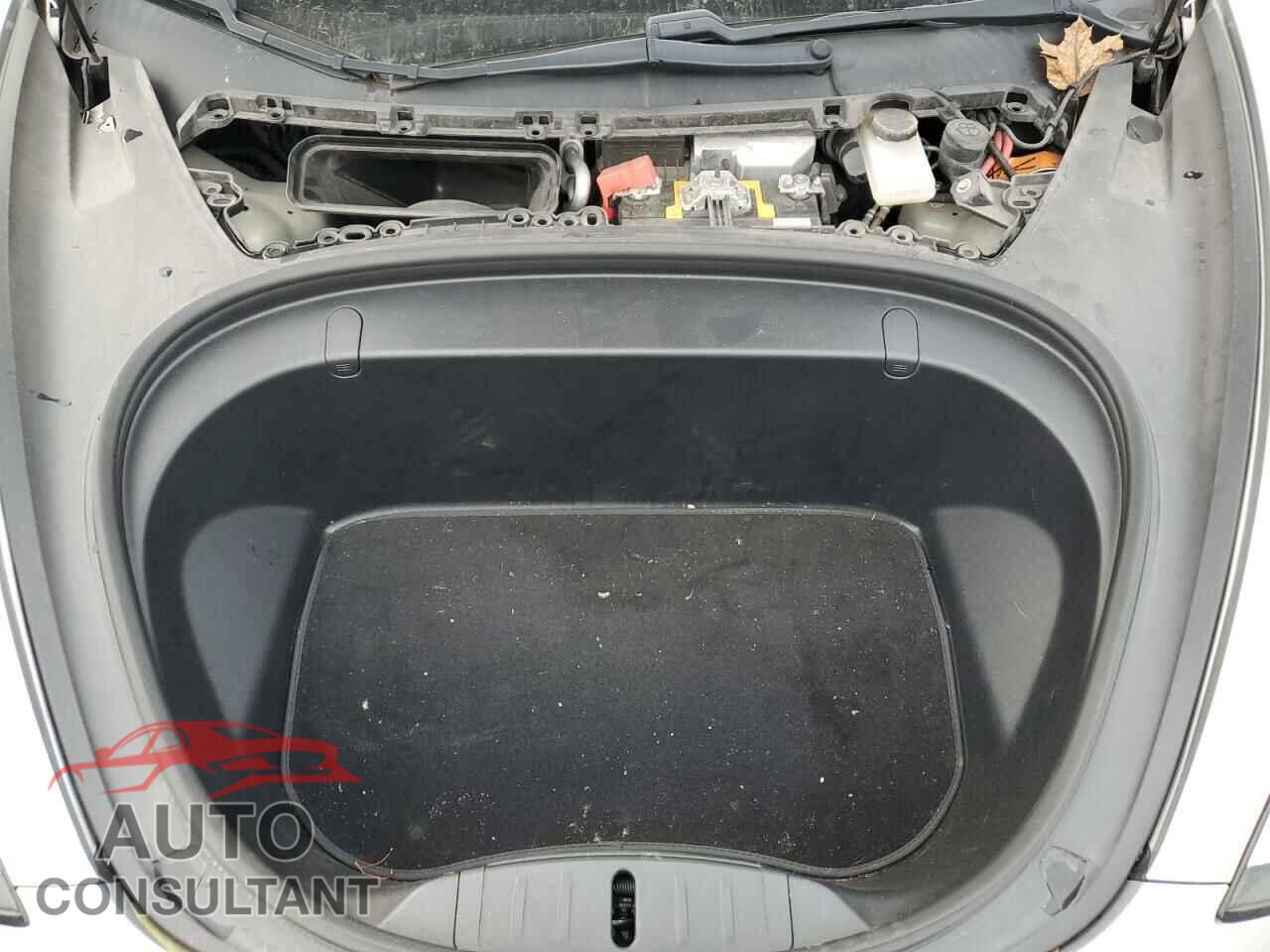 TESLA MODEL 3 2018 - 5YJ3E1EA9JF044085