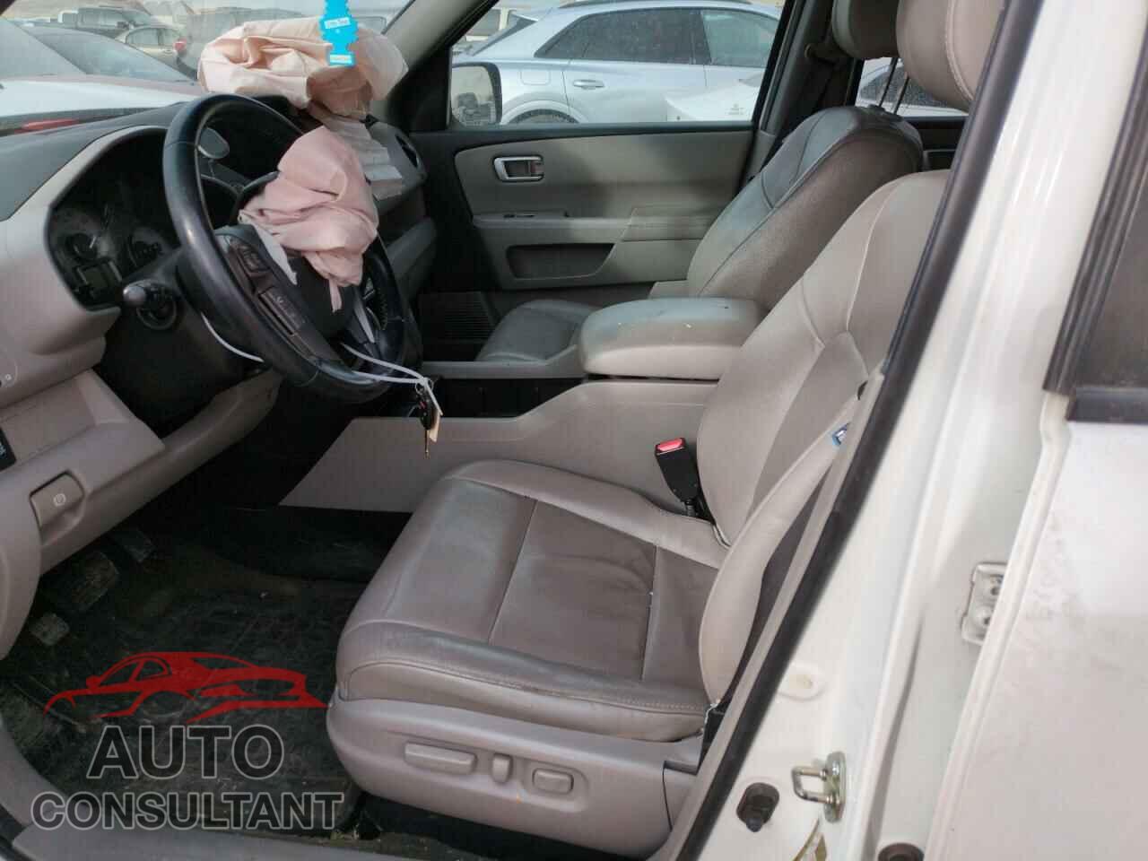 HONDA PILOT 2013 - 5FNYF4H50DB080609