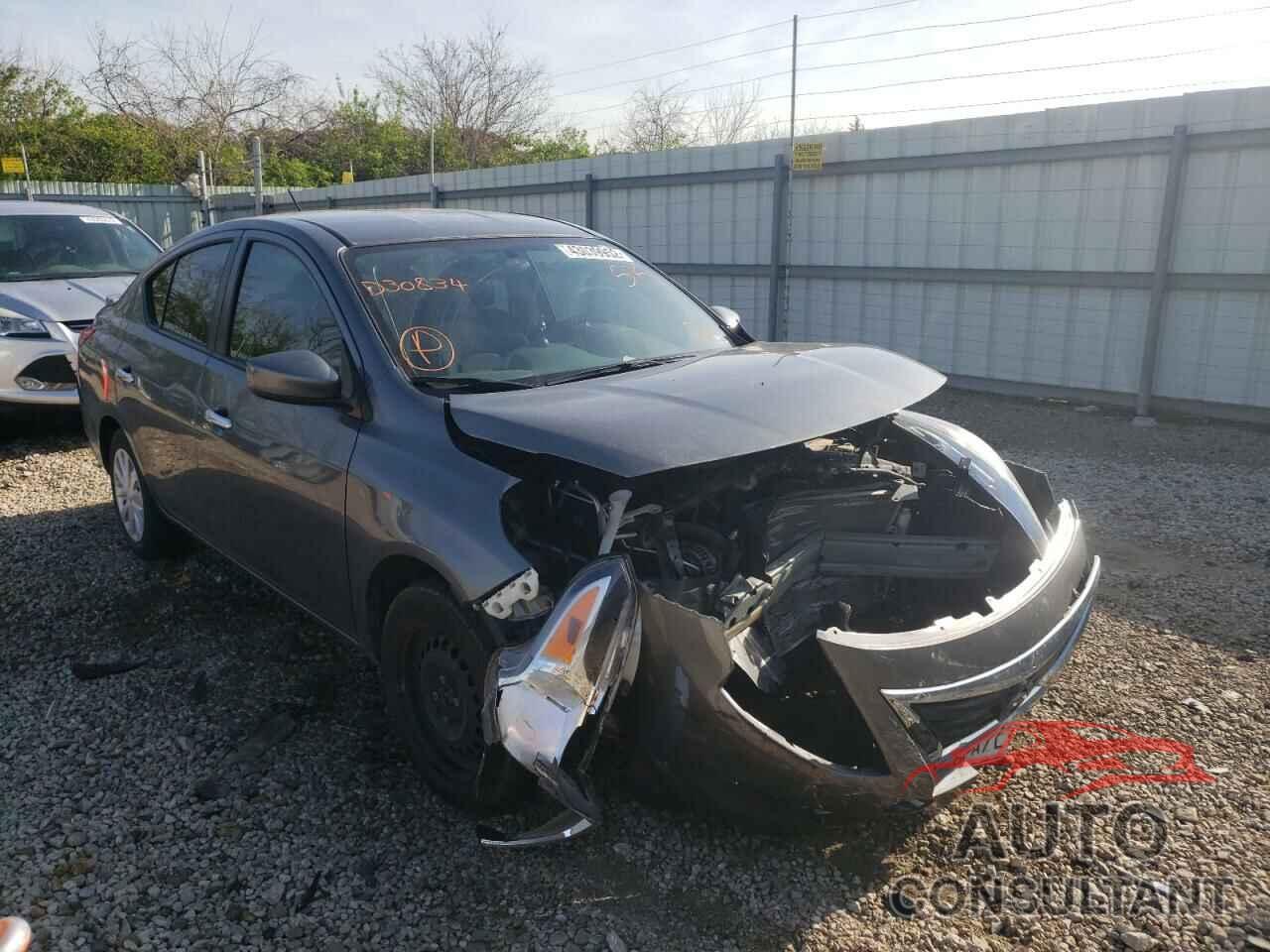 NISSAN VERSA 2018 - 3N1CN7AP7JL840013