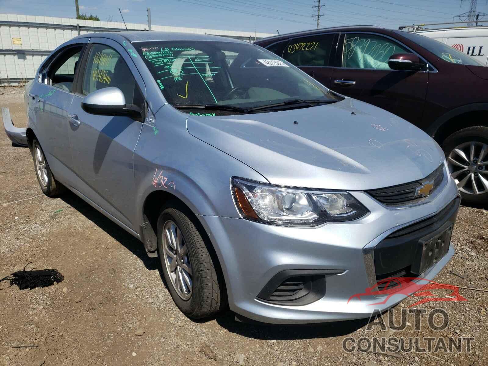 CHEVROLET SONIC 2018 - 1G1JD5SH6J4100633