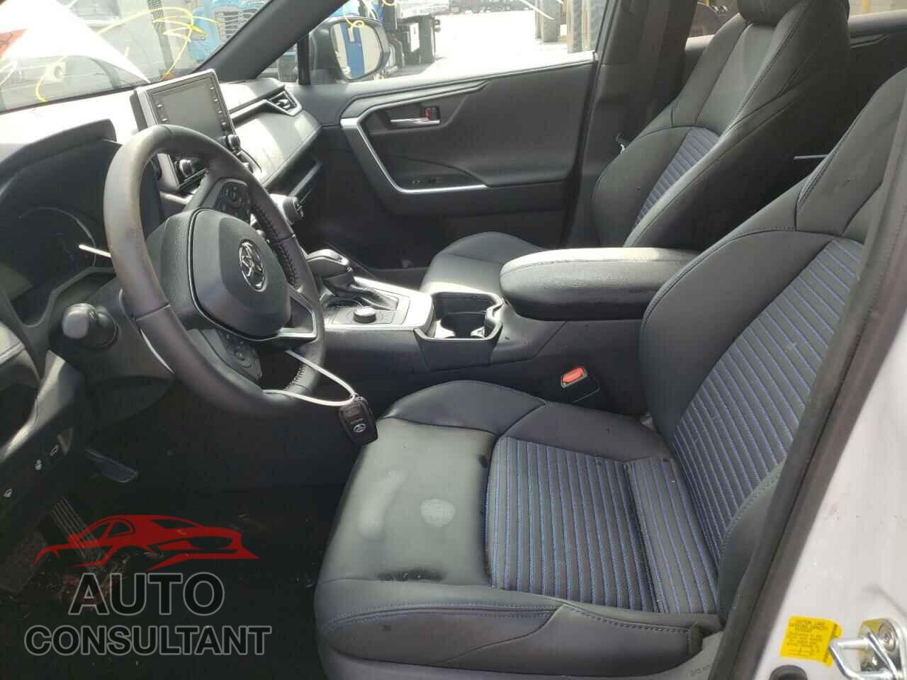 TOYOTA RAV4 2021 - 2T3E6RFV5MW027238