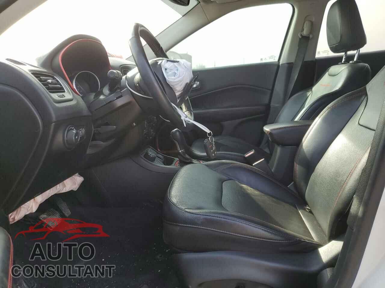 JEEP COMPASS 2019 - 3C4NJDDB3KT752478