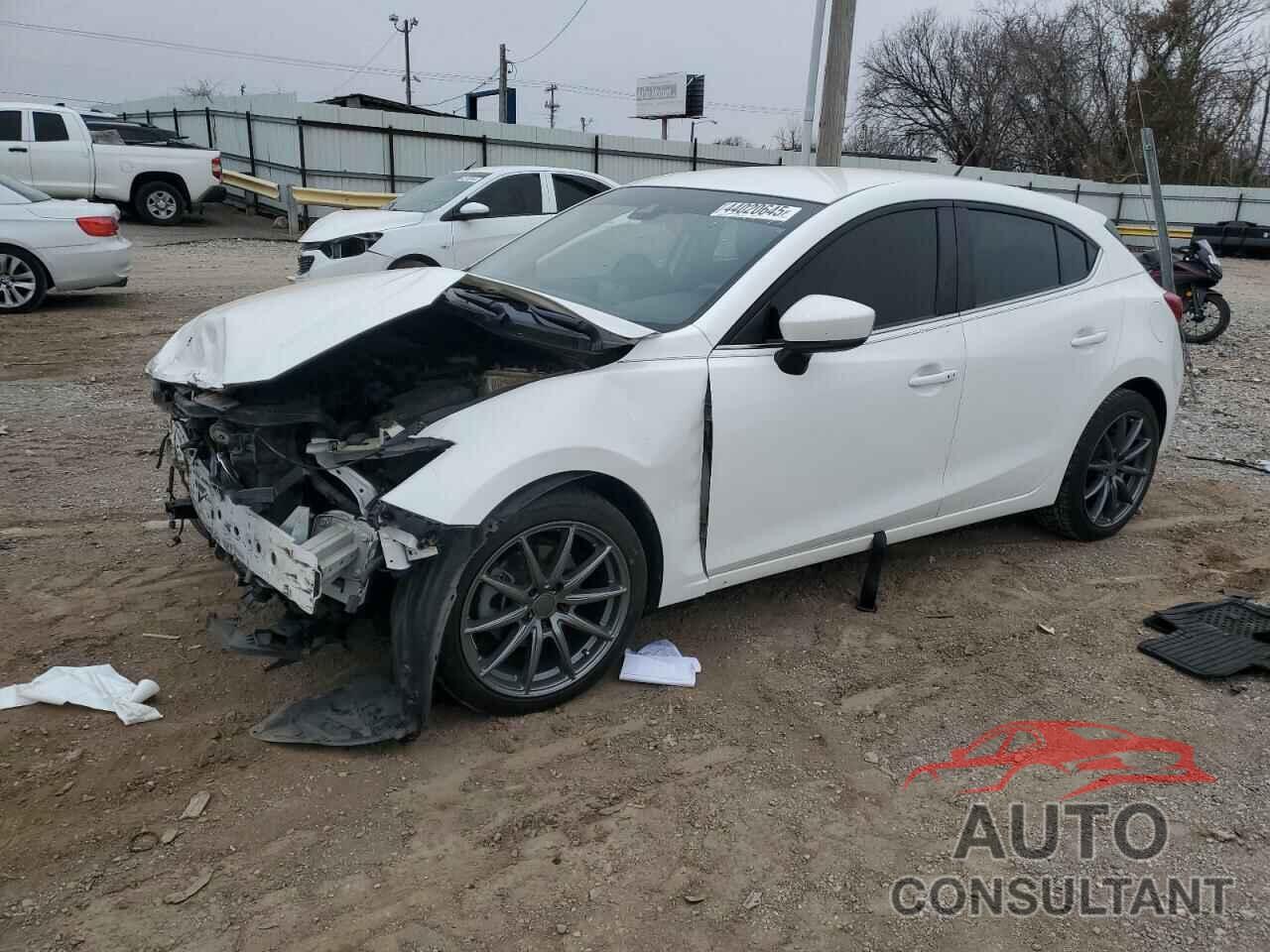 MAZDA 3 2017 - 3MZBN1L79HM122418