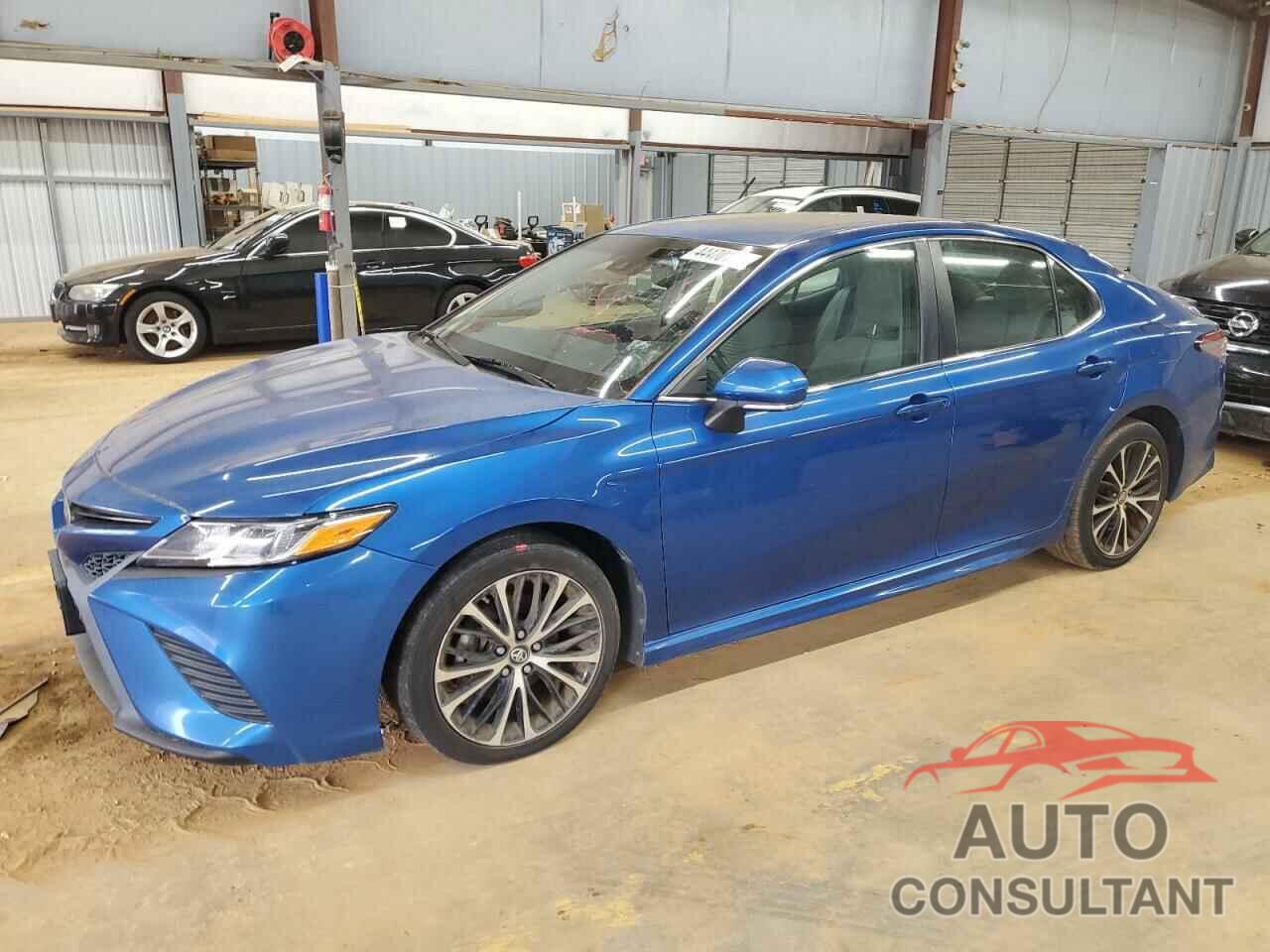 TOYOTA CAMRY 2018 - 4T1B11HK7JU051700
