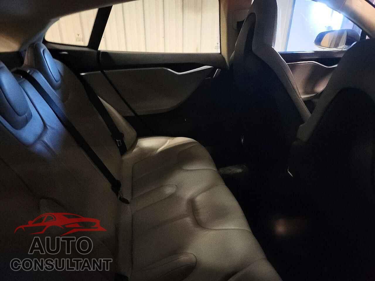 TESLA MODEL S 2013 - 5YJSA1AC3DFP11171
