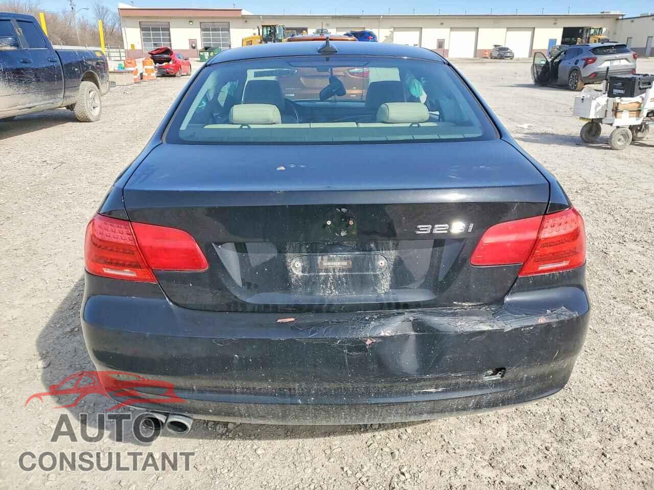 BMW 3 SERIES 2012 - WBAKE5C57CE756329