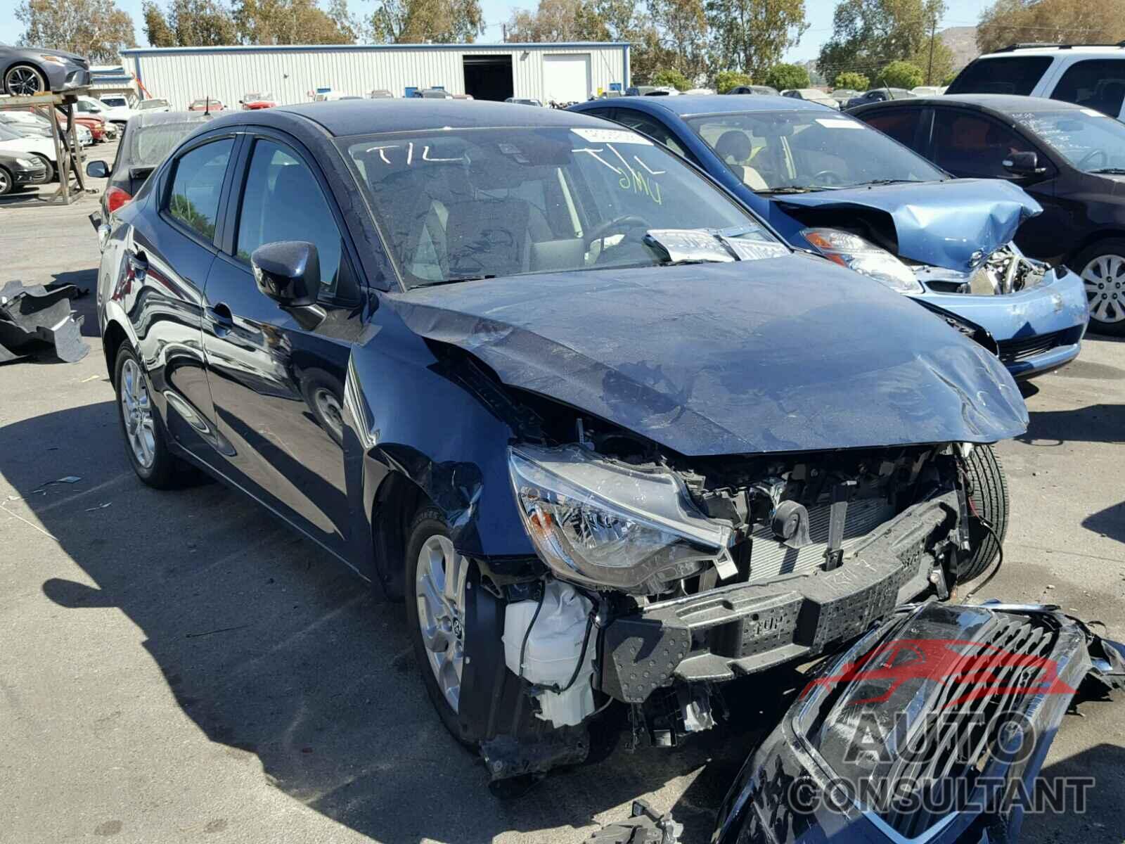 TOYOTA YARIS 2017 - 3MYDLBYV8HY193456