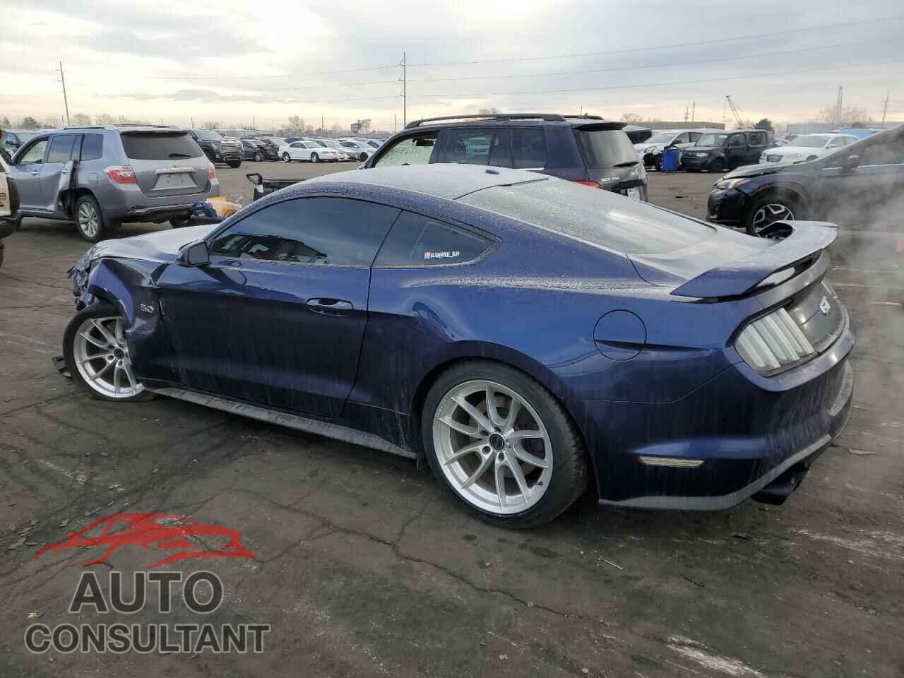 FORD MUSTANG 2018 - 1FA6P8CF3J5117537