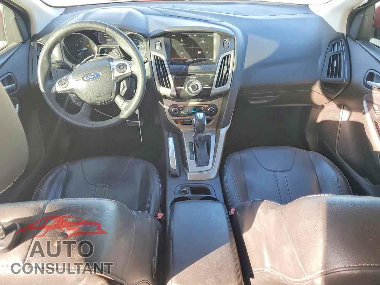 FORD FOCUS 2012 - 1FAHP3M25CL384183