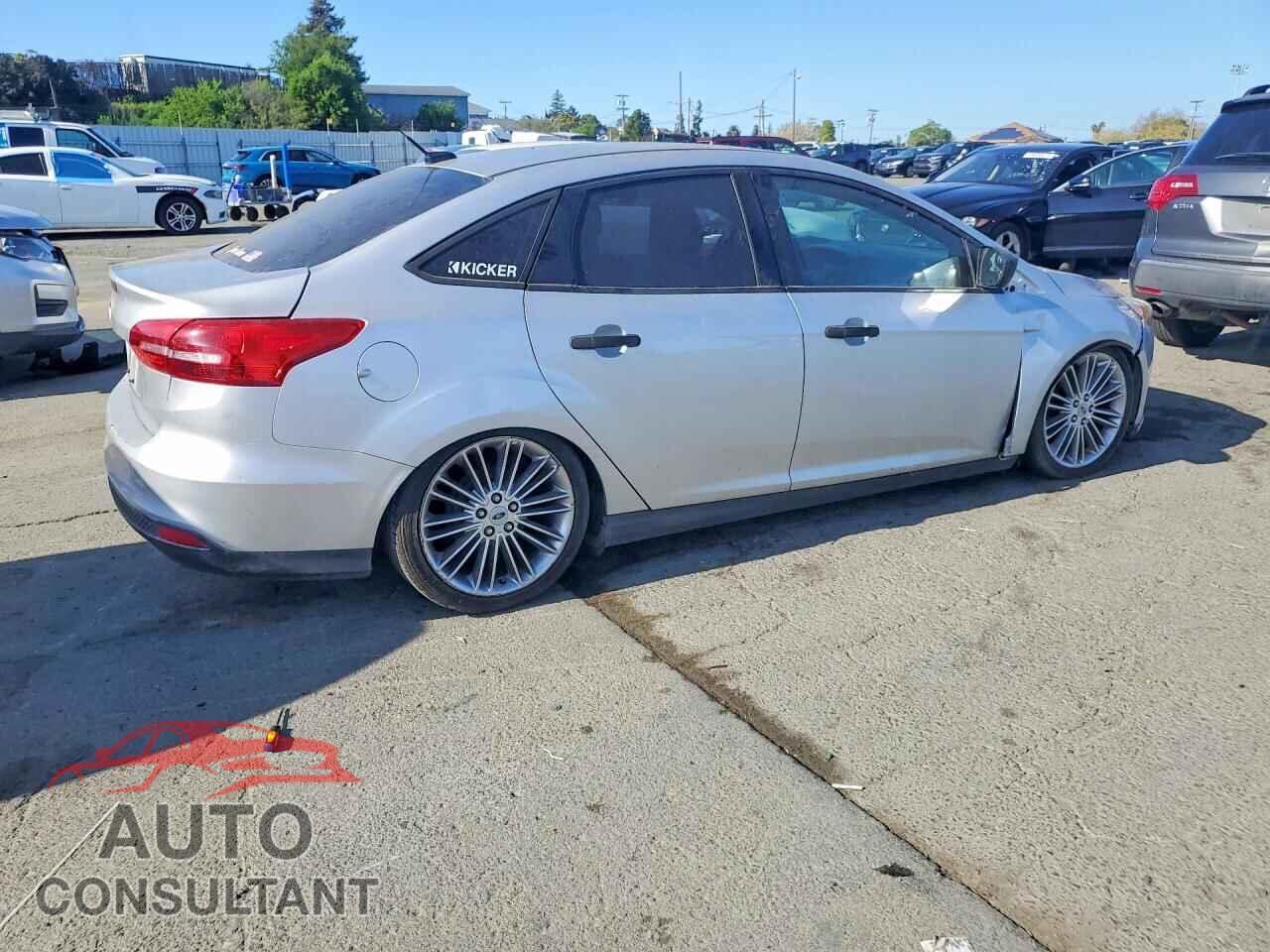 FORD FOCUS 2016 - 1FADP3E27GL246826