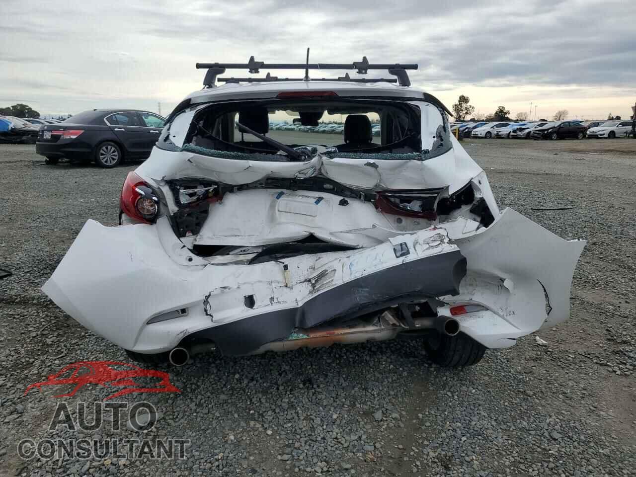 MAZDA 3 2017 - 3MZBN1L74HM117868