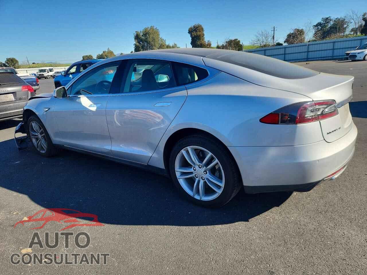 TESLA MODEL S 2013 - 5YJSA1CN2DFP22449