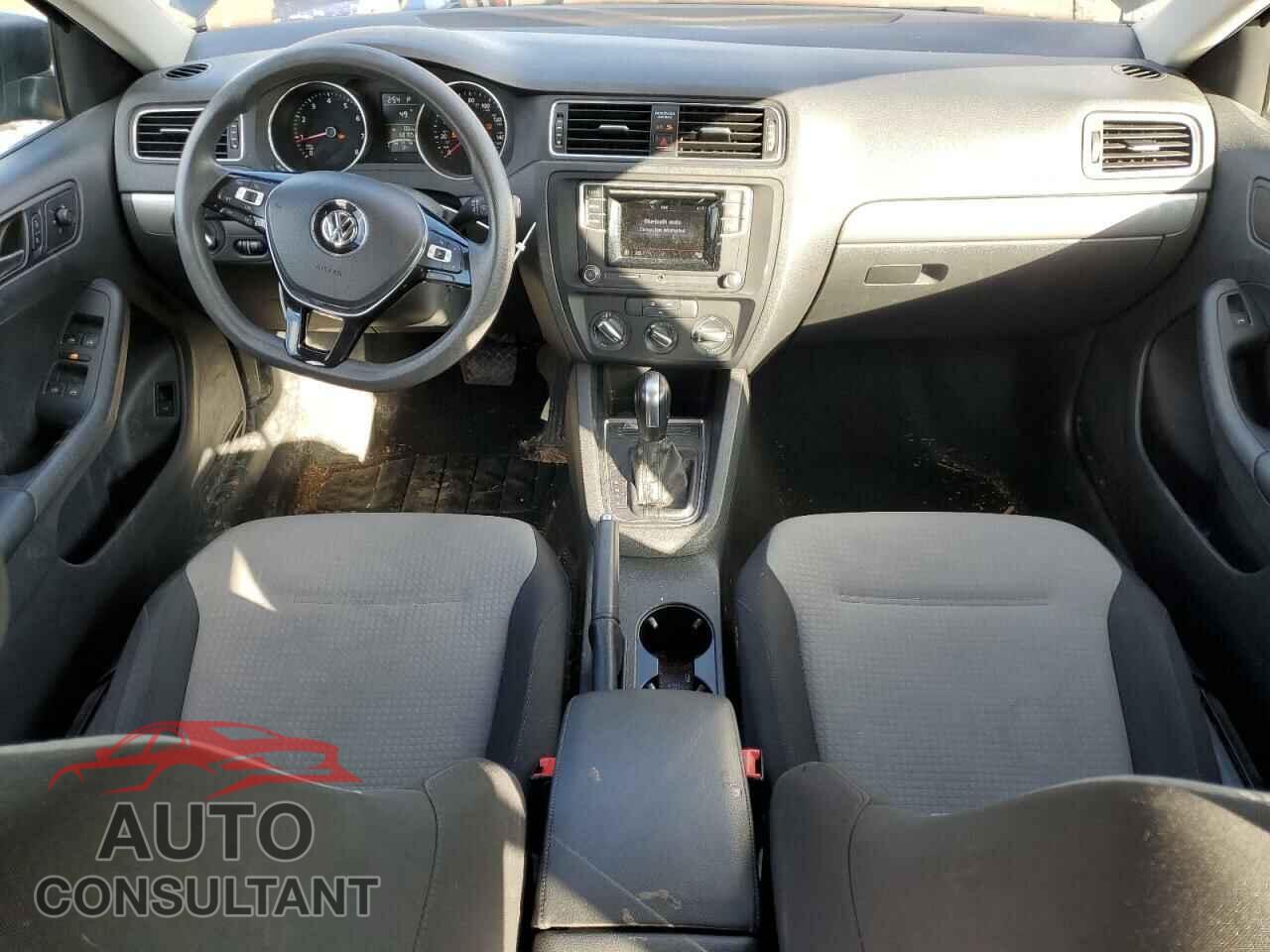 VOLKSWAGEN JETTA 2017 - 3VW2B7AJXHM209352