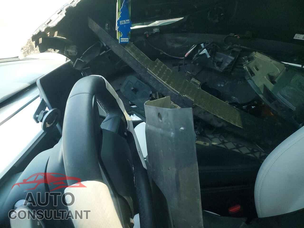 TESLA MODEL 3 2021 - 5YJ3E1EA8MF875159