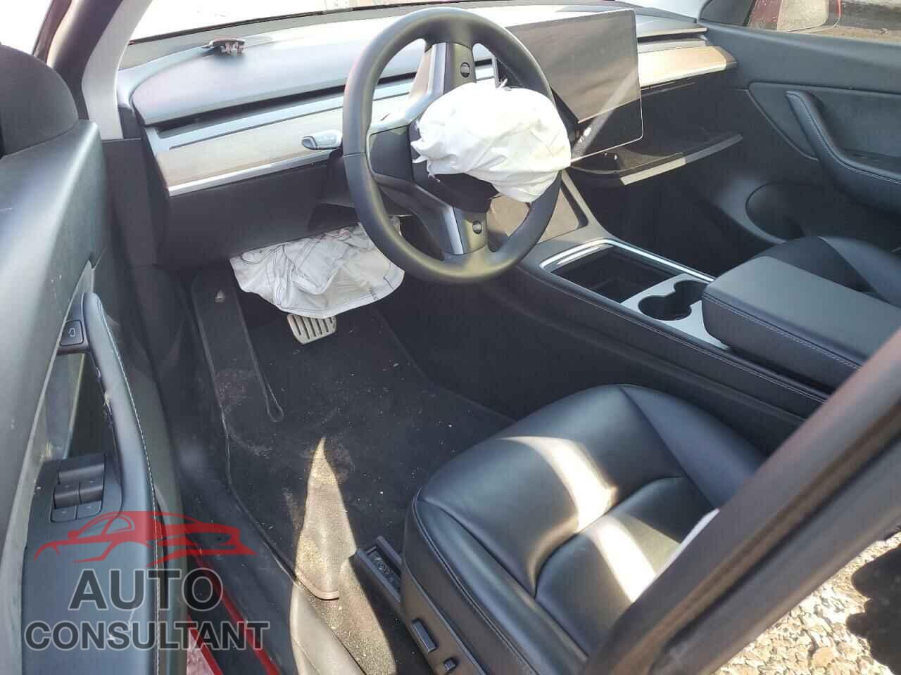 TESLA MODEL Y 2021 - 5YJYGDEF5MF297938