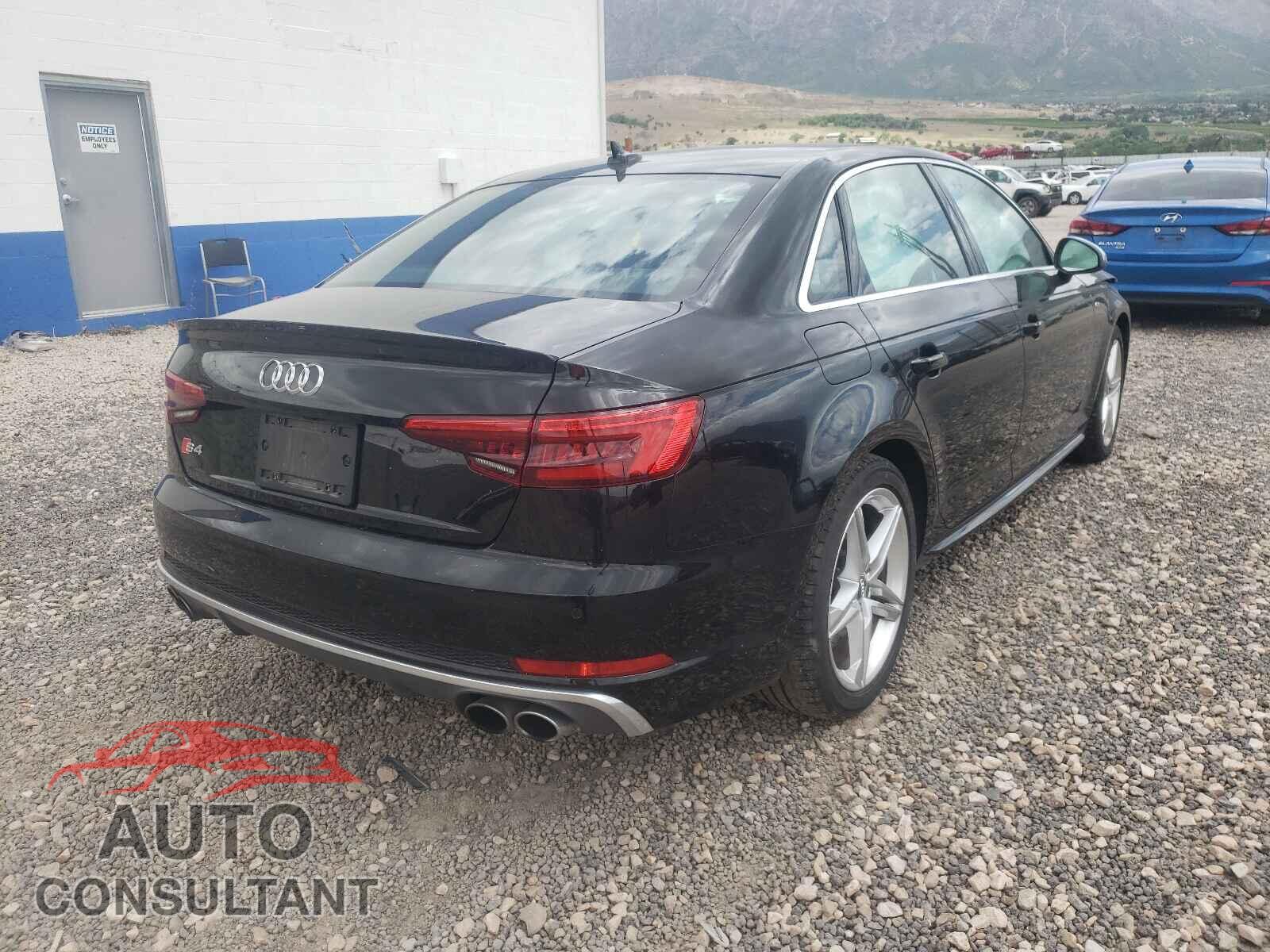 AUDI A4 2018 - WAUB4AF49JA001962