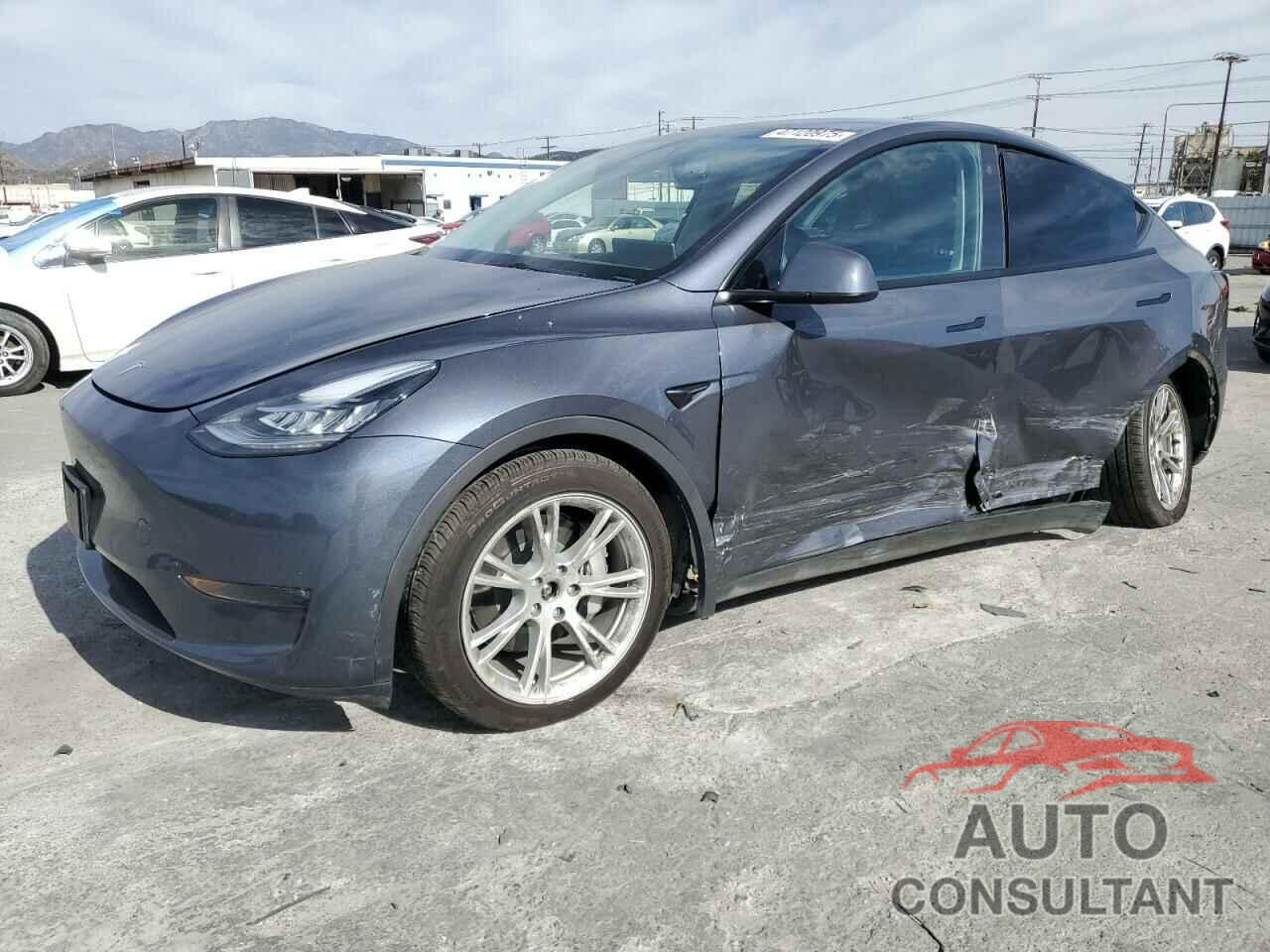 TESLA MODEL Y 2023 - 7SAYGDEE1PA052923