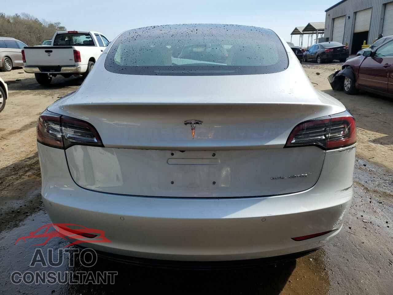 TESLA MODEL 3 2018 - 5YJ3E1EB6JF097285