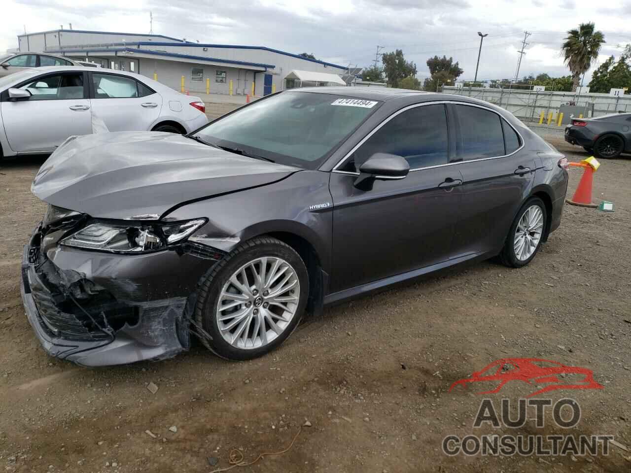 TOYOTA CAMRY 2019 - 4T1B21HK4KU013484