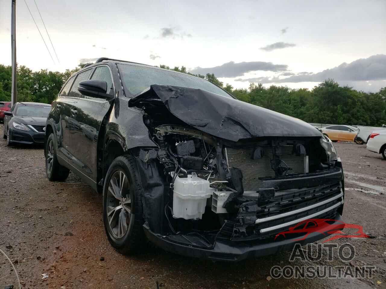 TOYOTA HIGHLANDER 2019 - 5TDZARFH2KS060772
