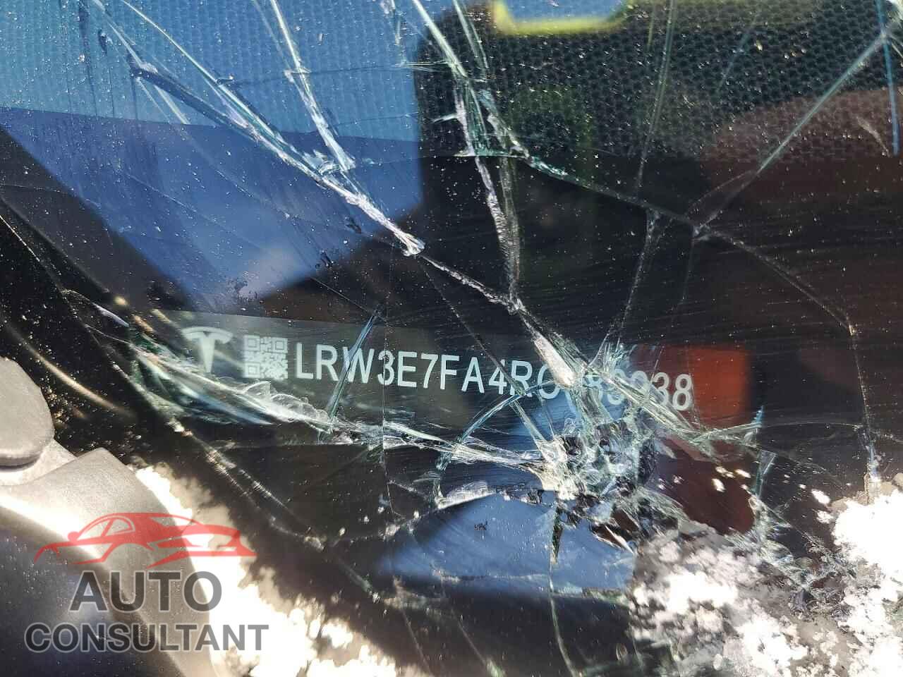 TESLA MODEL 3 2024 - LRW3E7FA4RC088938