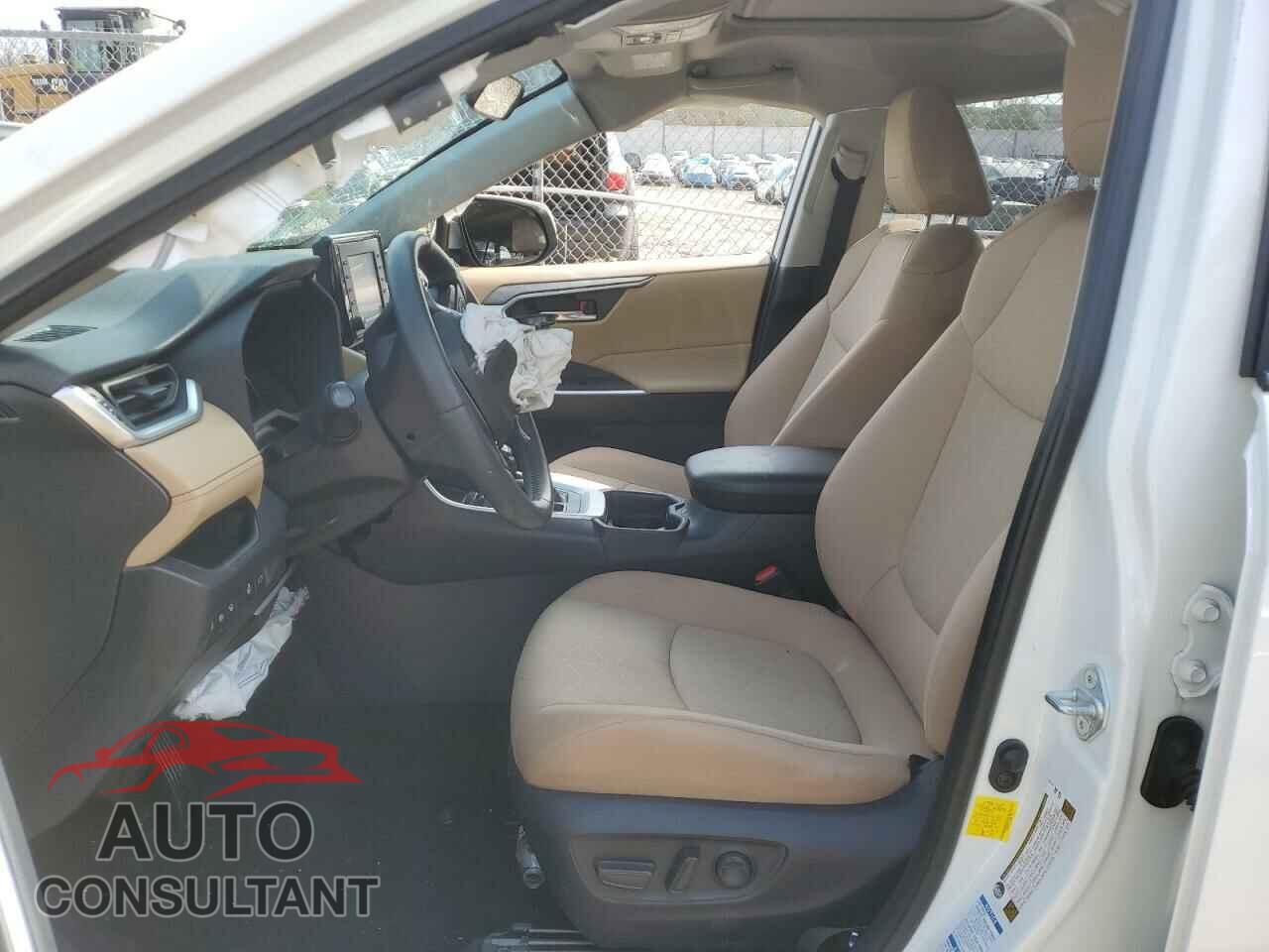 TOYOTA RAV4 2019 - JTMP1RFV2KD047559