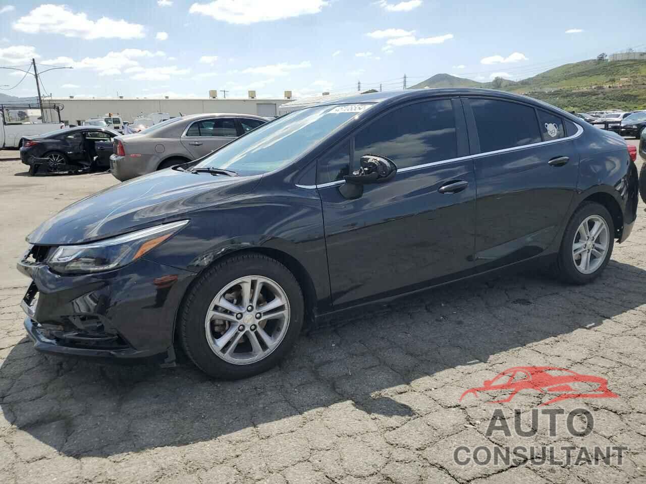 CHEVROLET CRUZE 2018 - 1G1BE5SM3J7206924