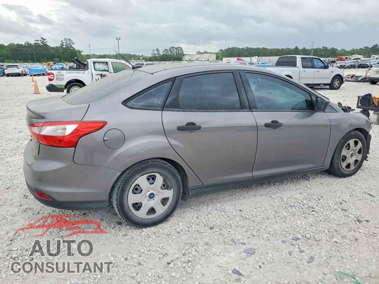 FORD FOCUS 2014 - 1FADP3E28EL207899