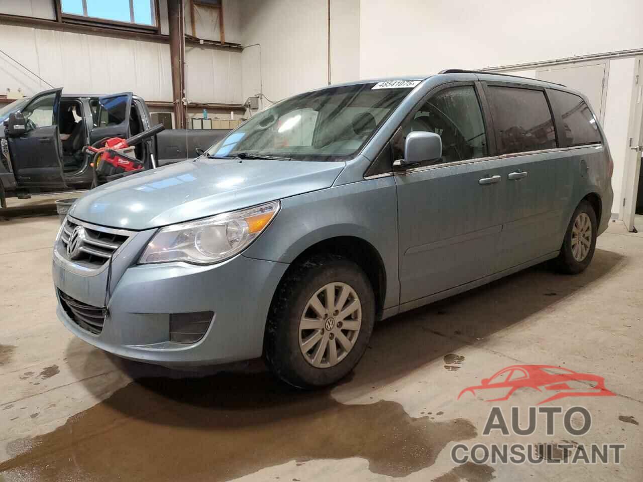 VOLKSWAGEN ROUTAN 2010 - 2V4RW3DXXAR228065