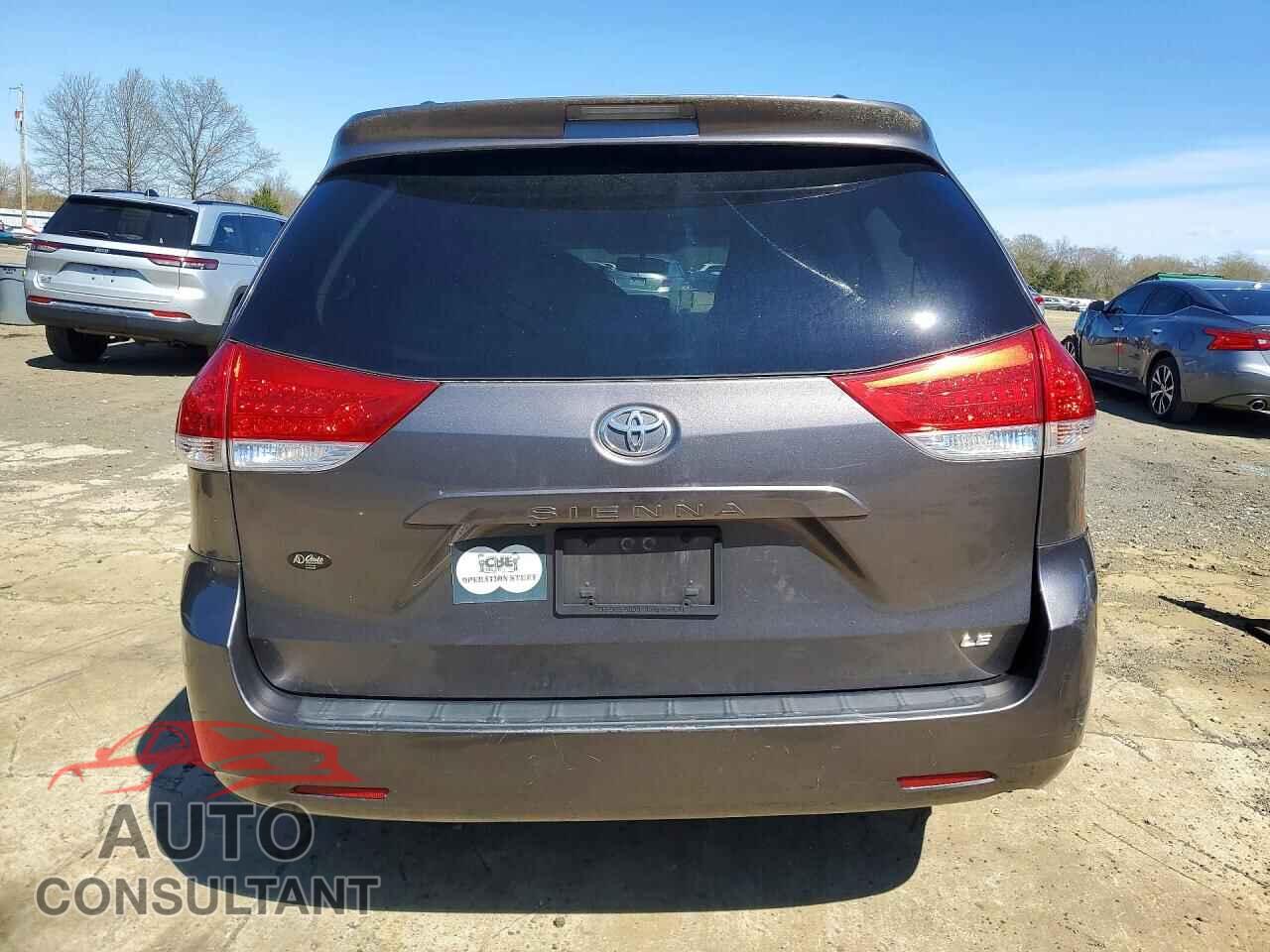 TOYOTA SIENNA 2013 - 5TDKK3DC8DS297854