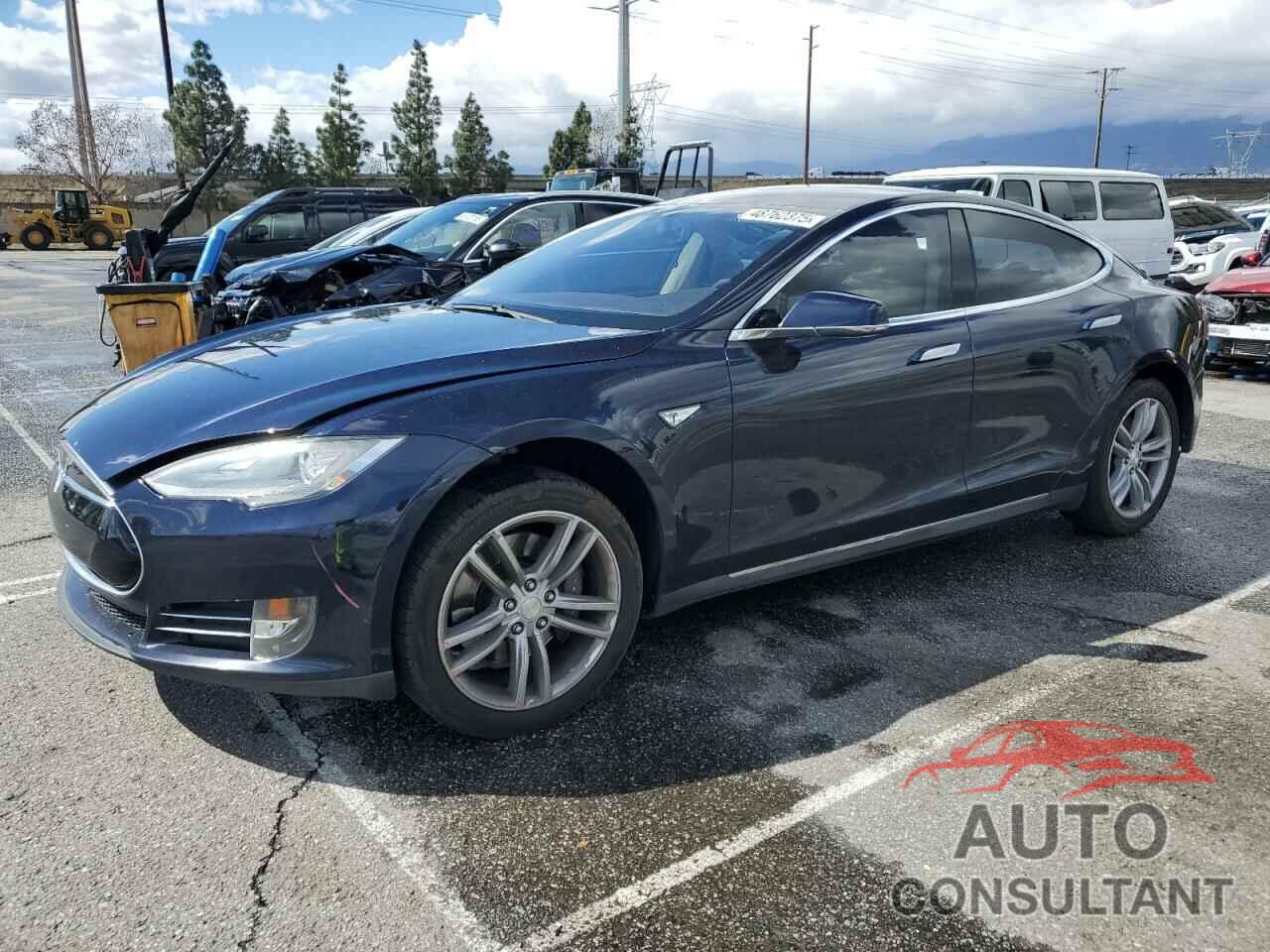 TESLA MODEL S 2013 - 5YJSA1CN1DFP08574