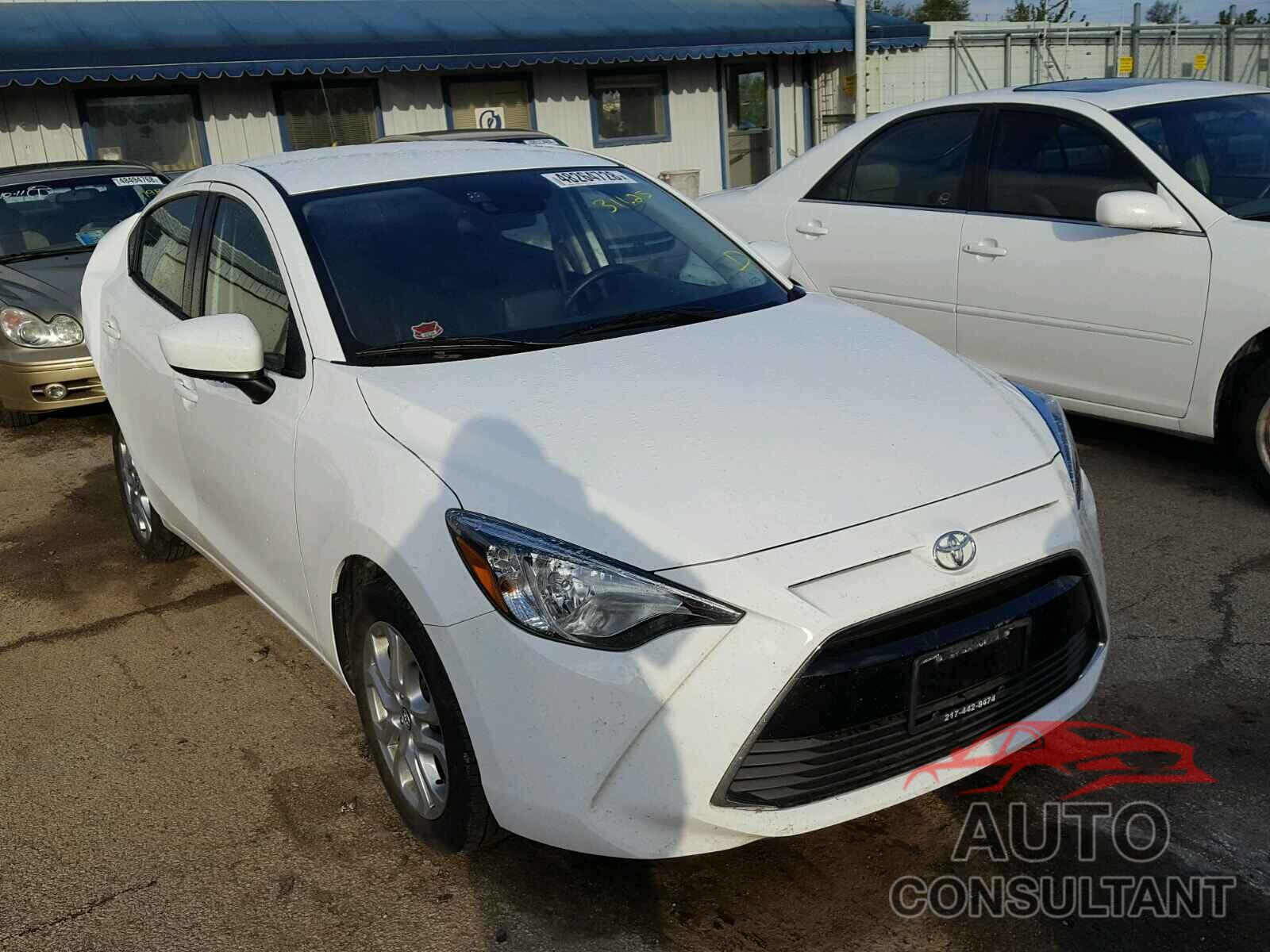 TOYOTA YARIS 2017 - 3MYDLBYV5HY169115