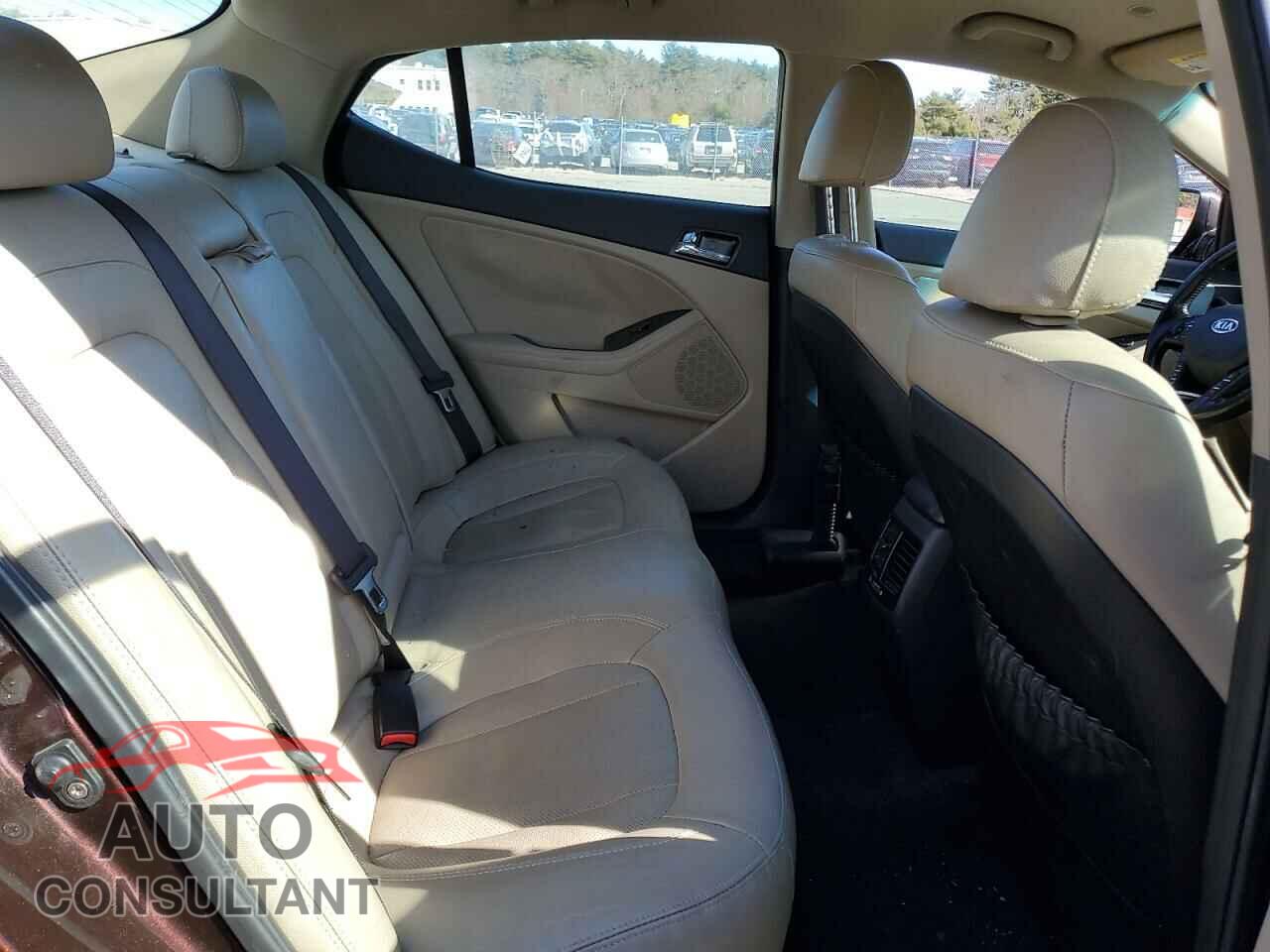 KIA OPTIMA 2011 - KNAGN4A71B5045583