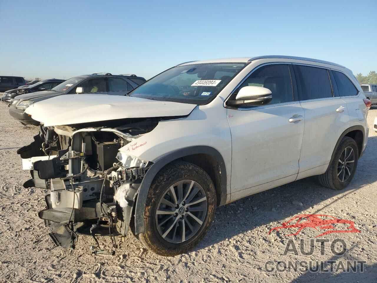 TOYOTA HIGHLANDER 2018 - 5TDKZRFH5JS549546