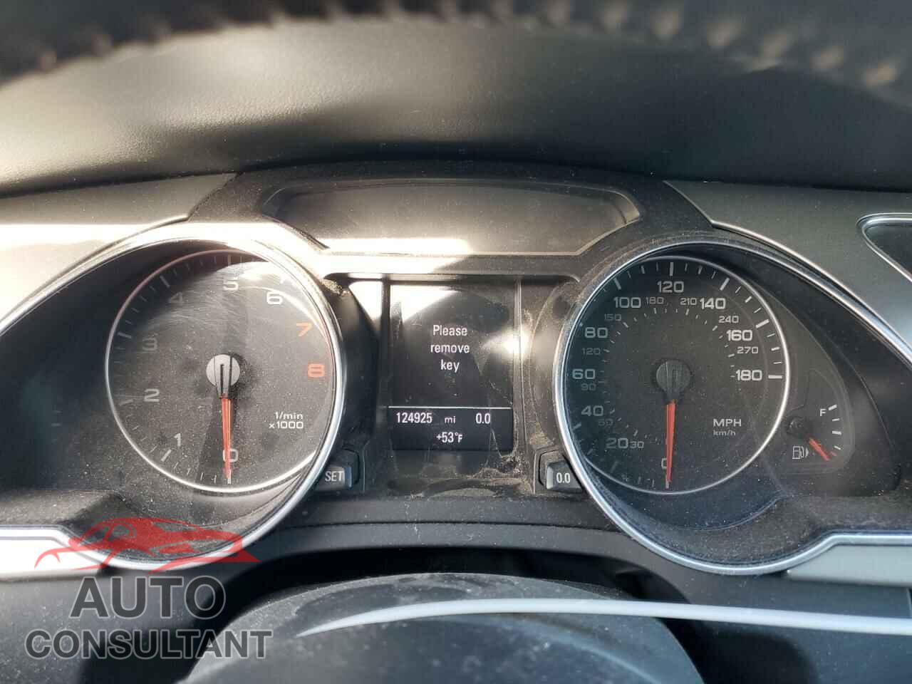 AUDI A5 2011 - WAULFAFH2BN008165