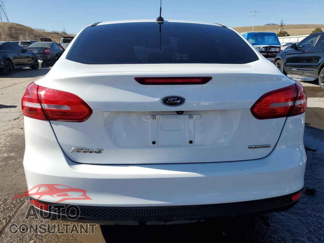 FORD FOCUS 2016 - 1FADP3E21GL310553