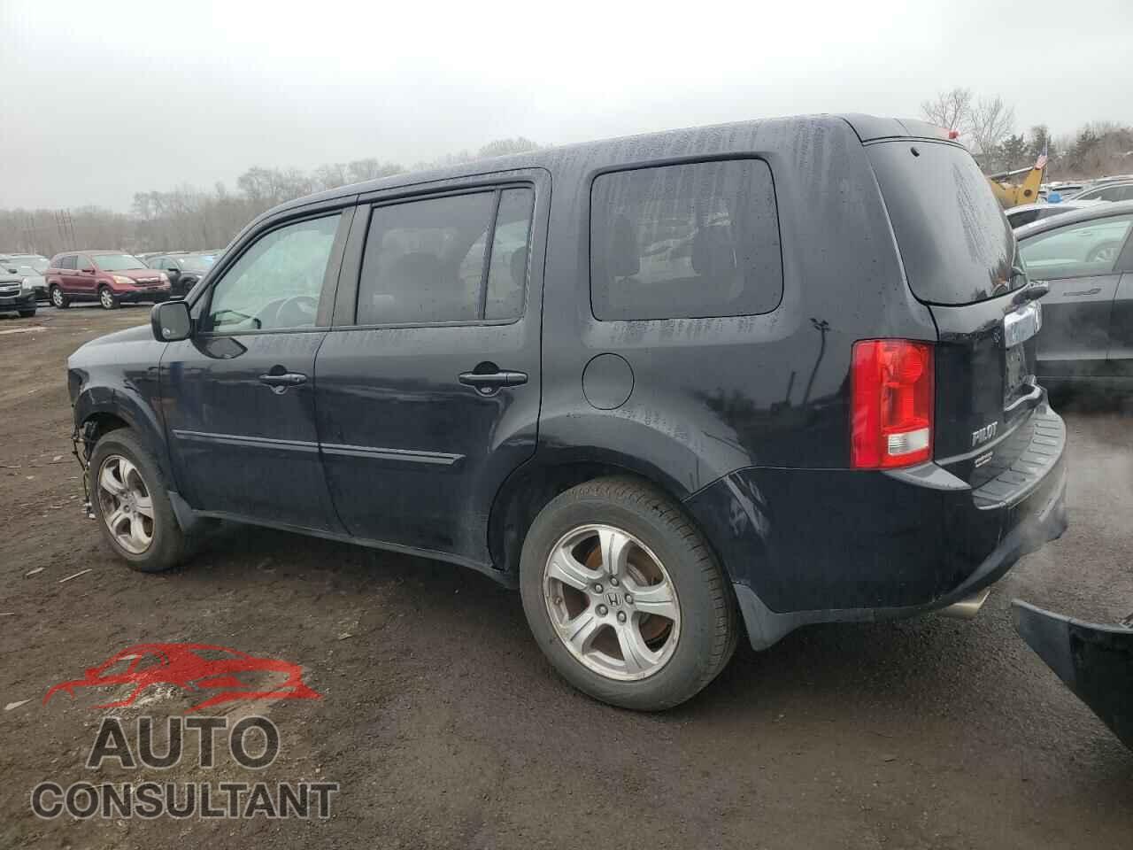 HONDA PILOT 2013 - 5FNYF4H58DB044697