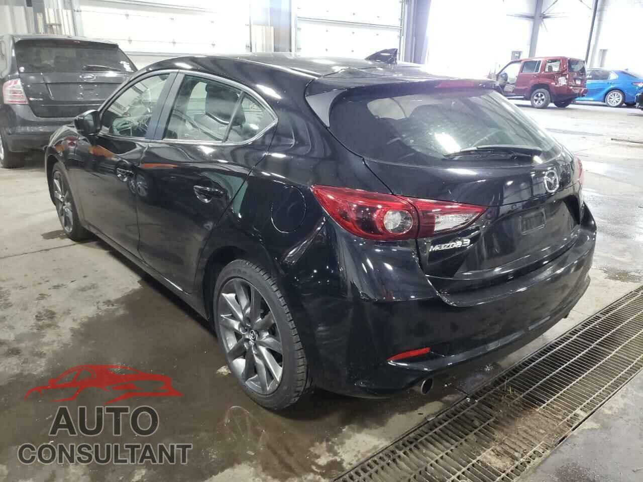 MAZDA 3 2018 - 3MZBN1M35JM160004
