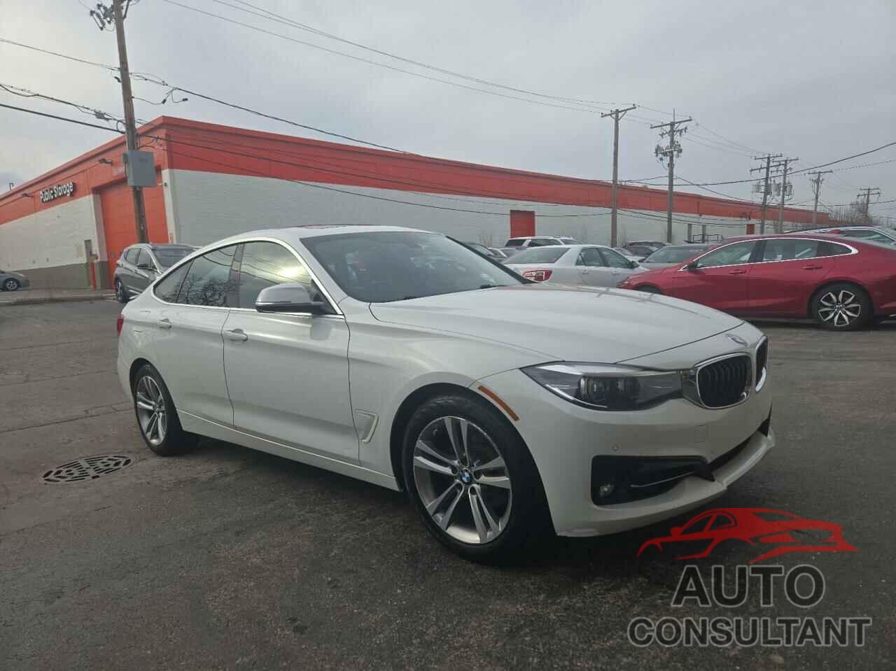 BMW 3 SERIES 2018 - WBA8Z9C51JG828391