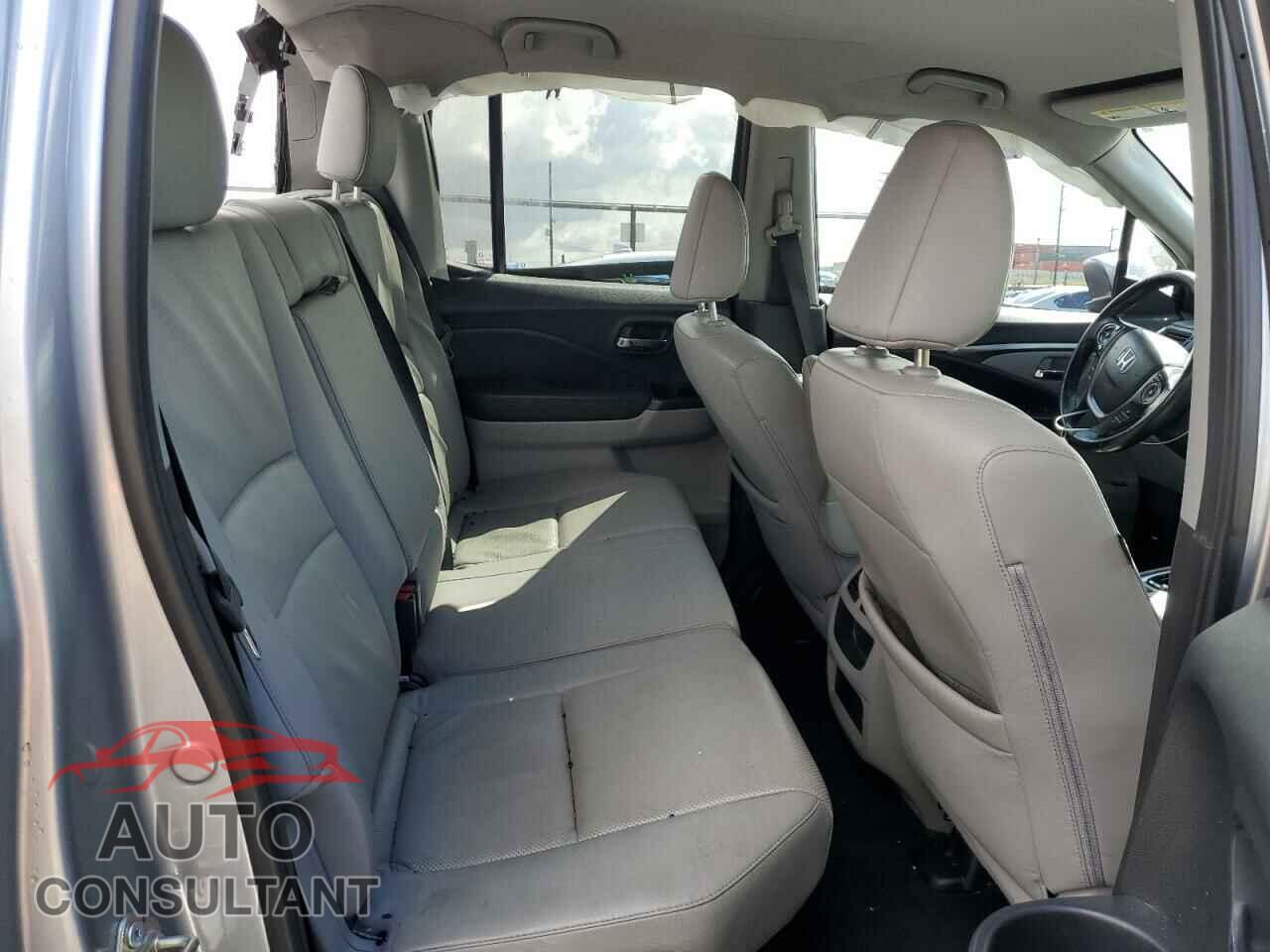 HONDA RIDGELINE 2017 - 5FPYK2F68HB006475