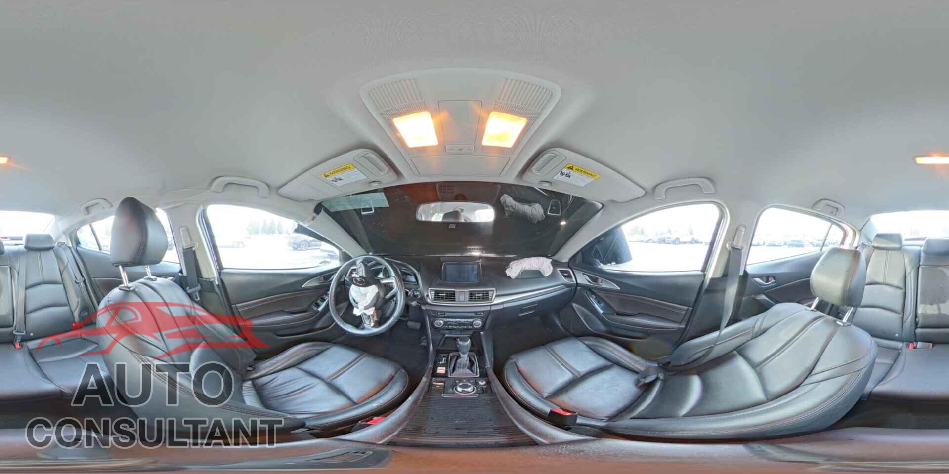 MAZDA 3 2018 - 3MZBN1V35JM218238