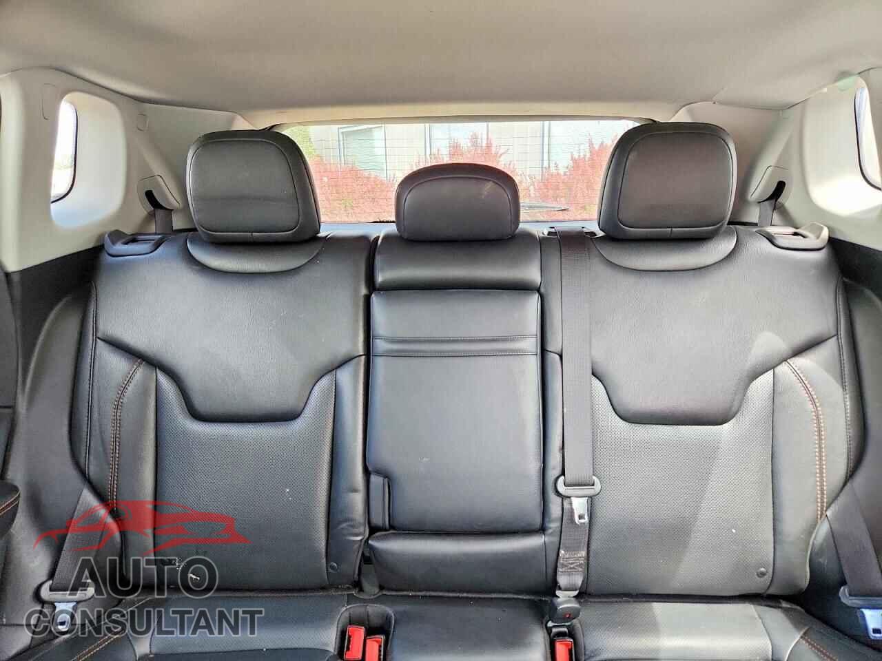 JEEP COMPASS 2019 - 3C4NJDCB6KT666244