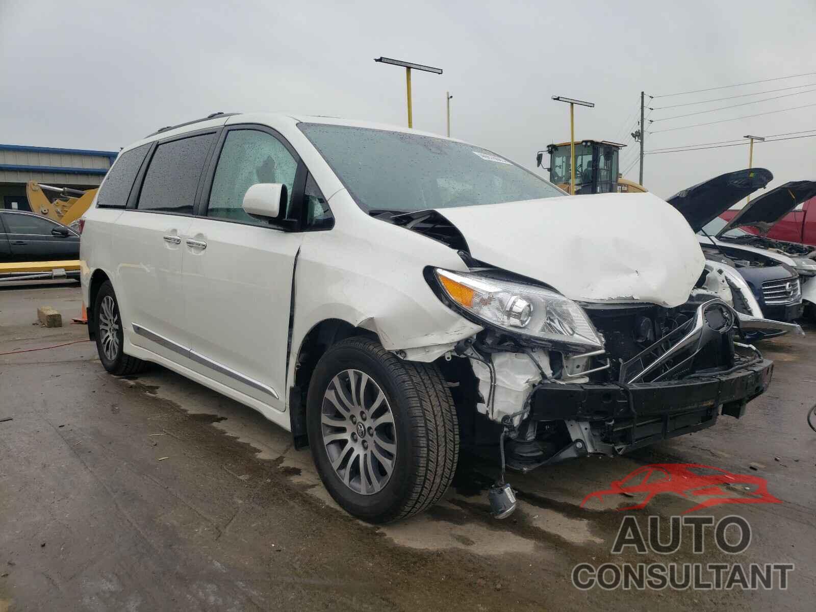 TOYOTA SIENNA 2018 - 5TDYZ3DC6JS935827