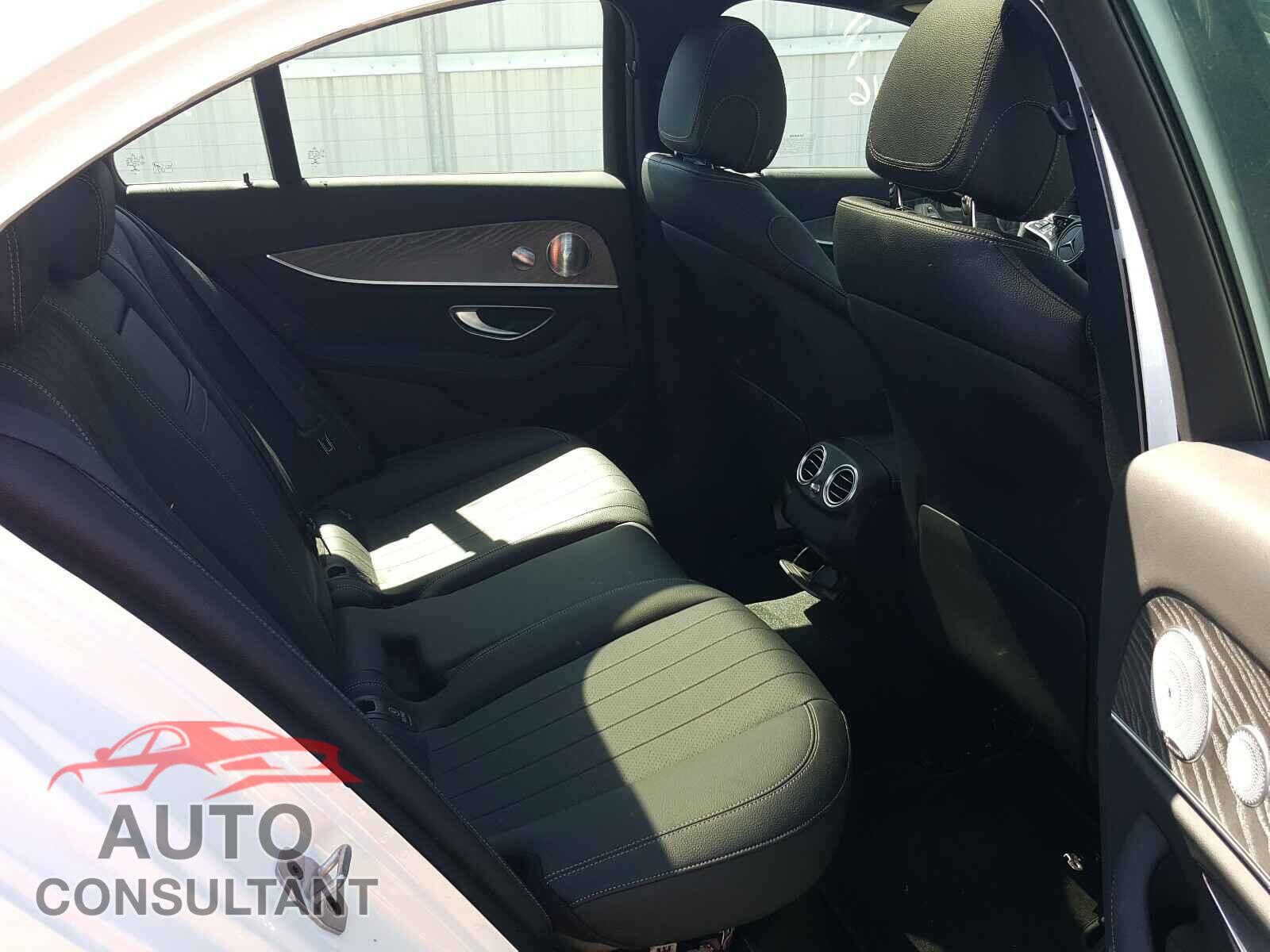 MERCEDES-BENZ E CLASS 2021 - W1KZF8DB0MA906171