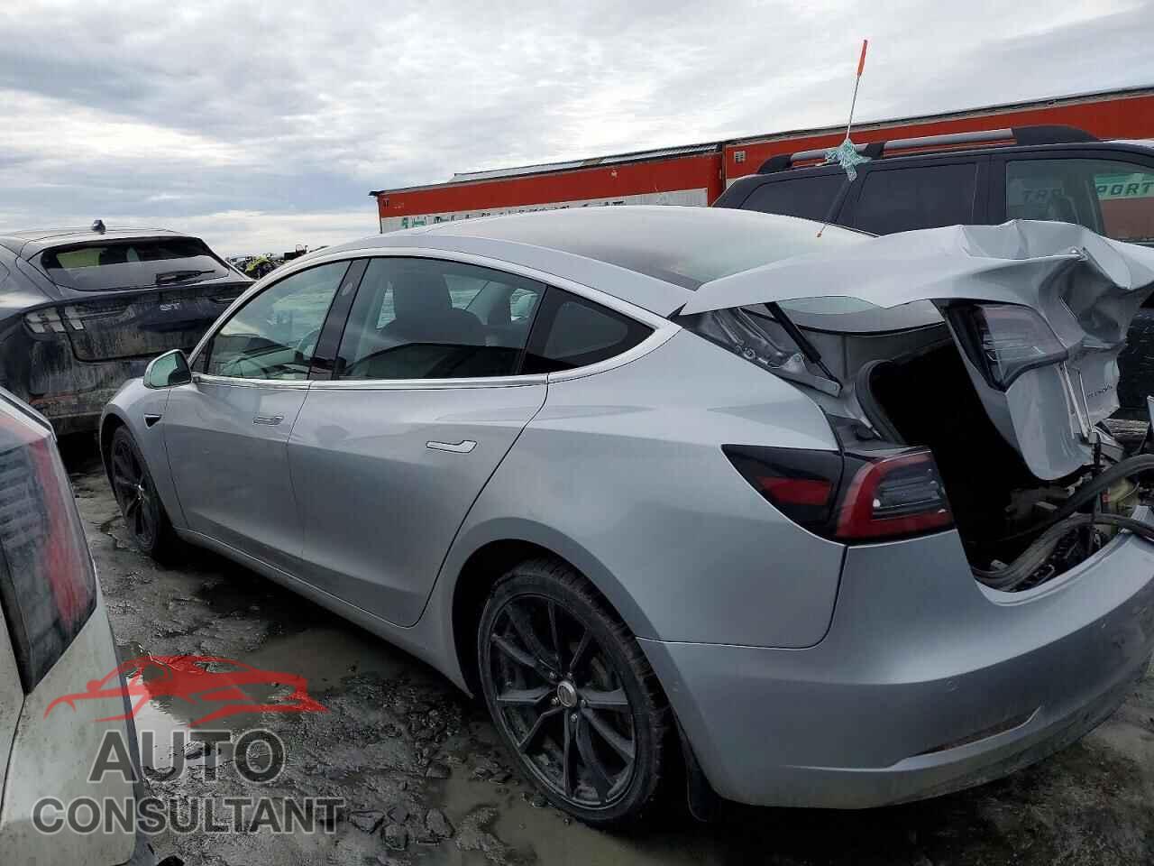 TESLA MODEL 3 2018 - 5YJ3E1EB8JF106973
