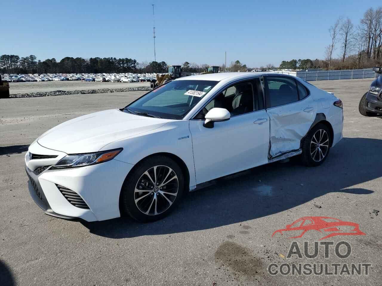 TOYOTA CAMRY 2018 - 4T1B21HK4JU003648