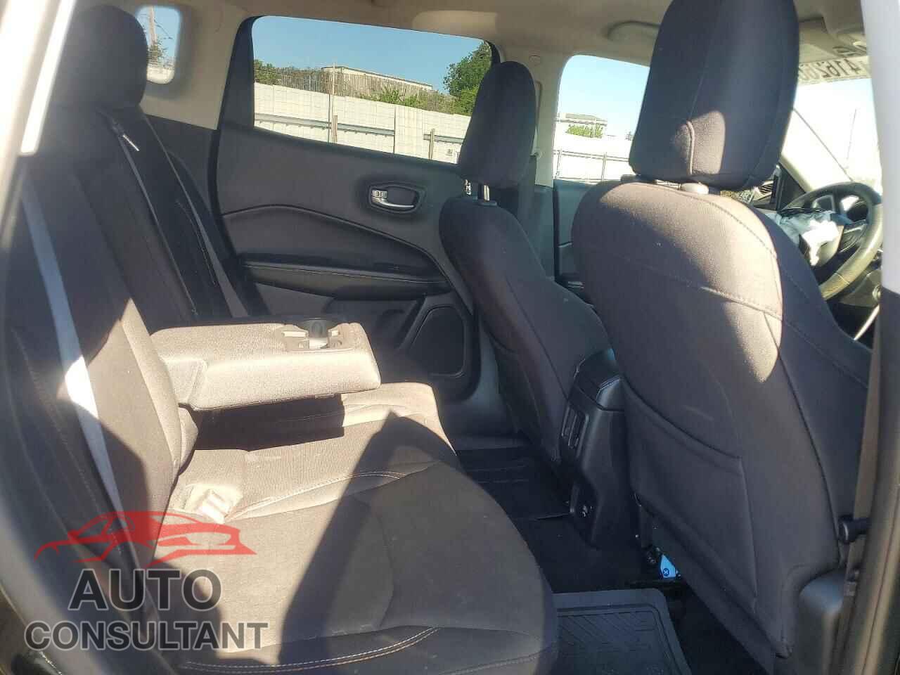JEEP COMPASS 2017 - 3C4NJCABXHT668360