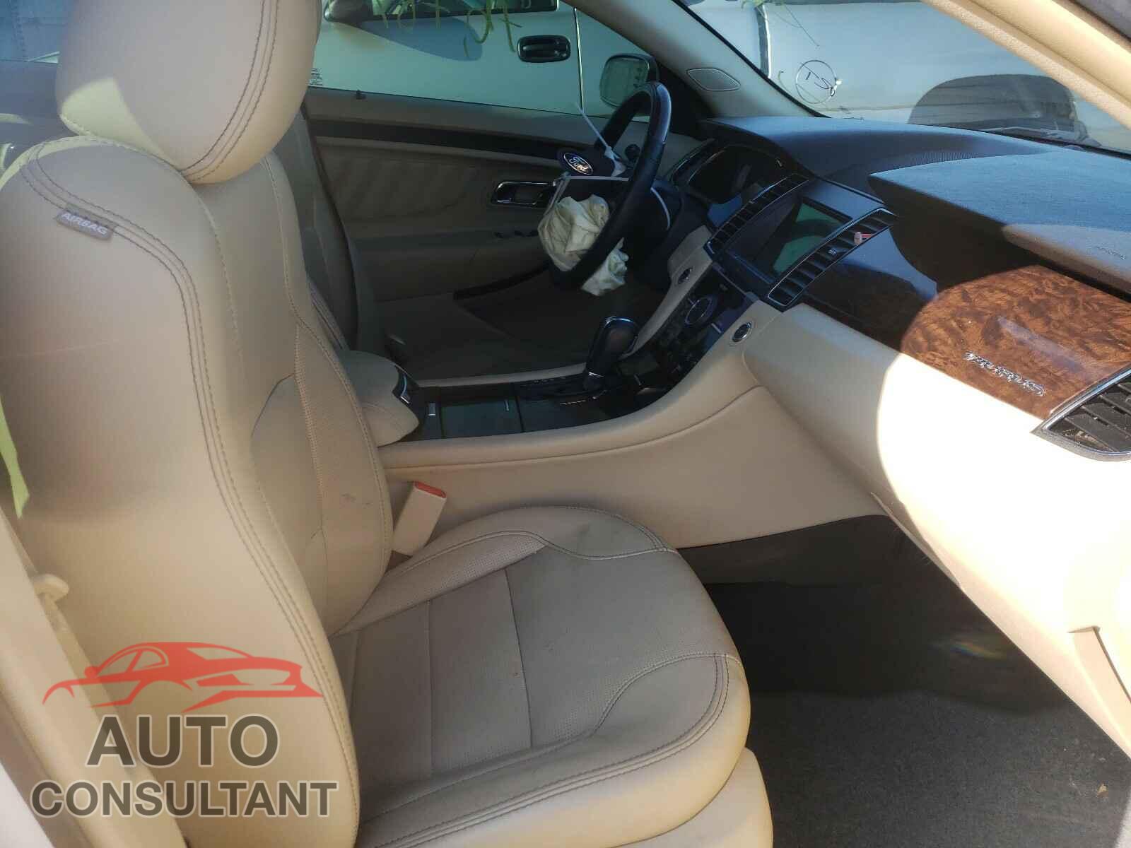 FORD TAURUS 2017 - 1FAHP2F83HG119211