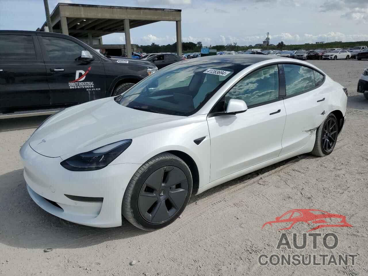 TESLA MODEL 3 2022 - 5YJ3E1EA0NF117625